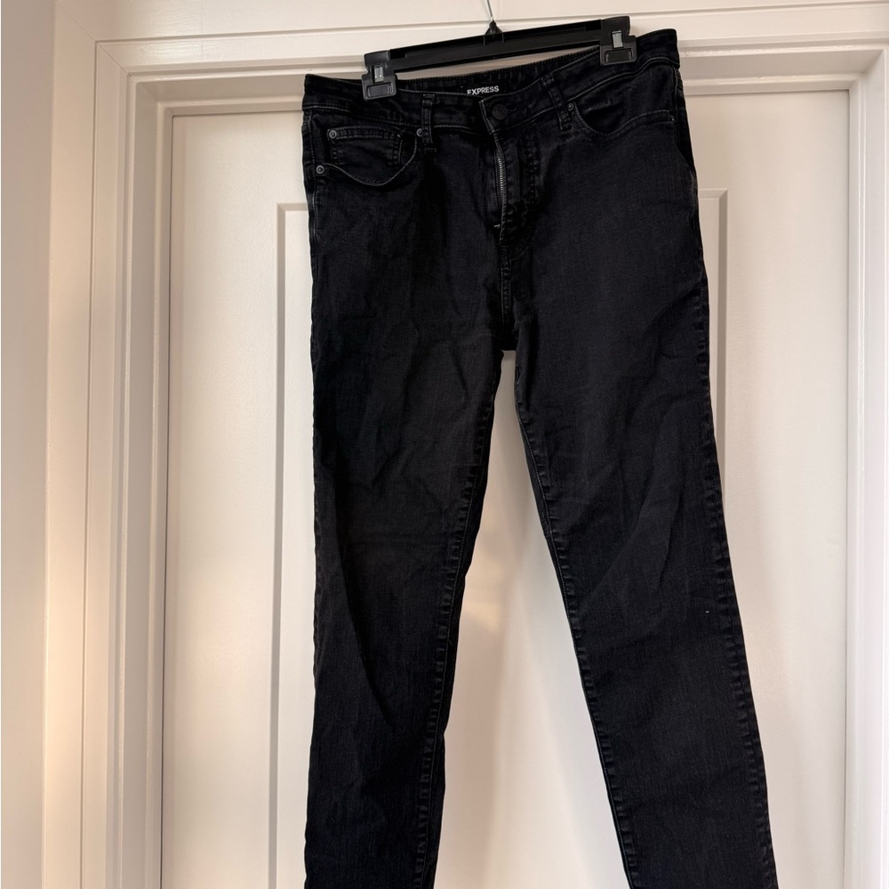 Express Skinny Jeans in Black